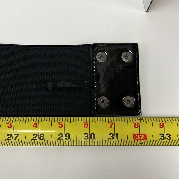 White House Black Market Wide Stretchy Snap Belt RN111459 Size Medium - Picture 6 of 7